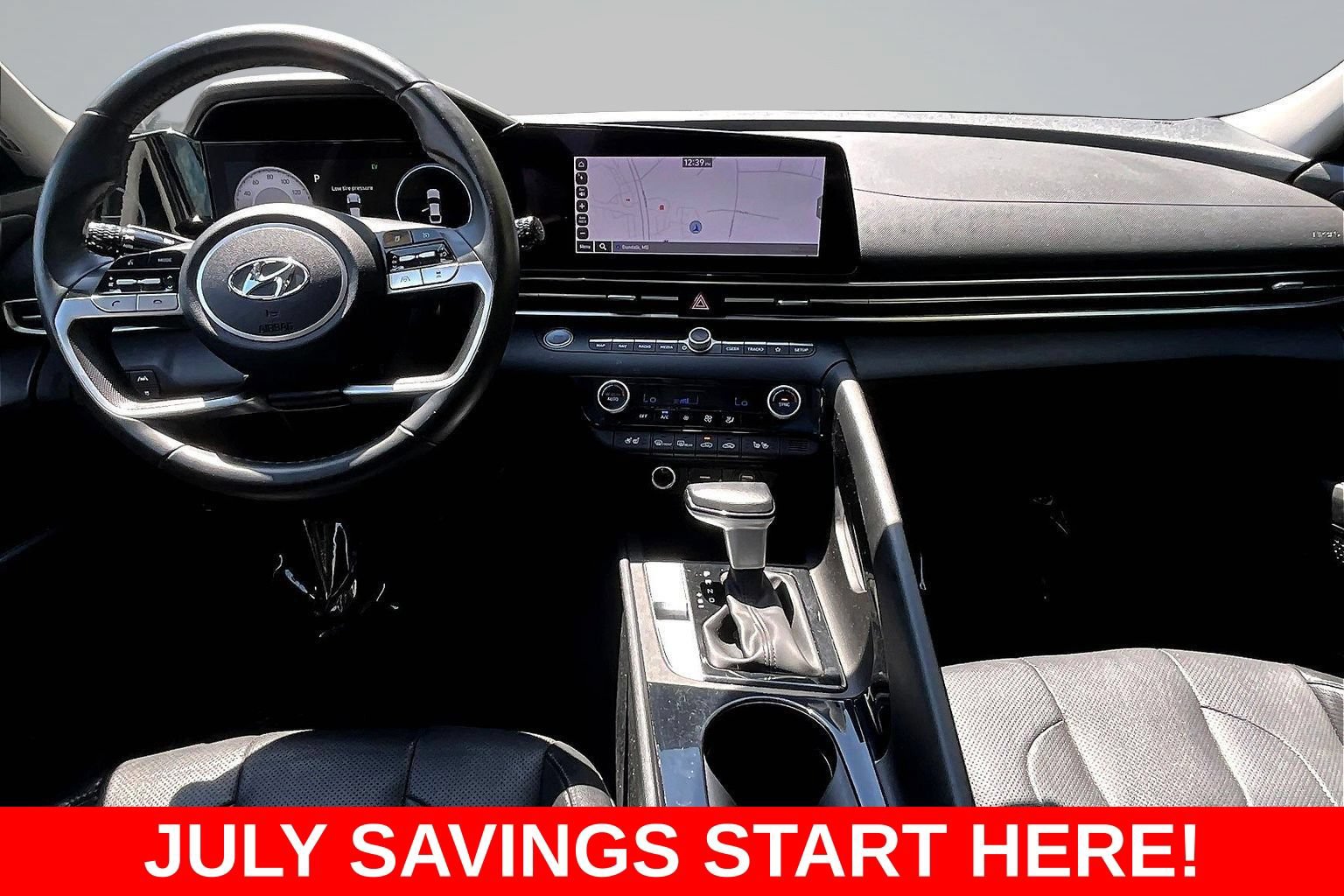 Used 2023 Hyundai Elantra Limited w/ Preferred Accessory Package FWD image 5
