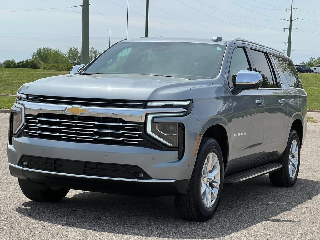 Used 2025 Chevrolet Suburban Premier AWD/4WD image 50