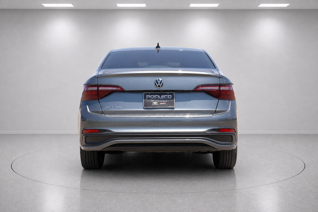 Used 2024 Volkswagen Jetta Sport FWD image 4