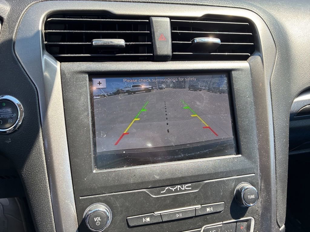 Used 2019 Ford Fusion SEL FWD image 19