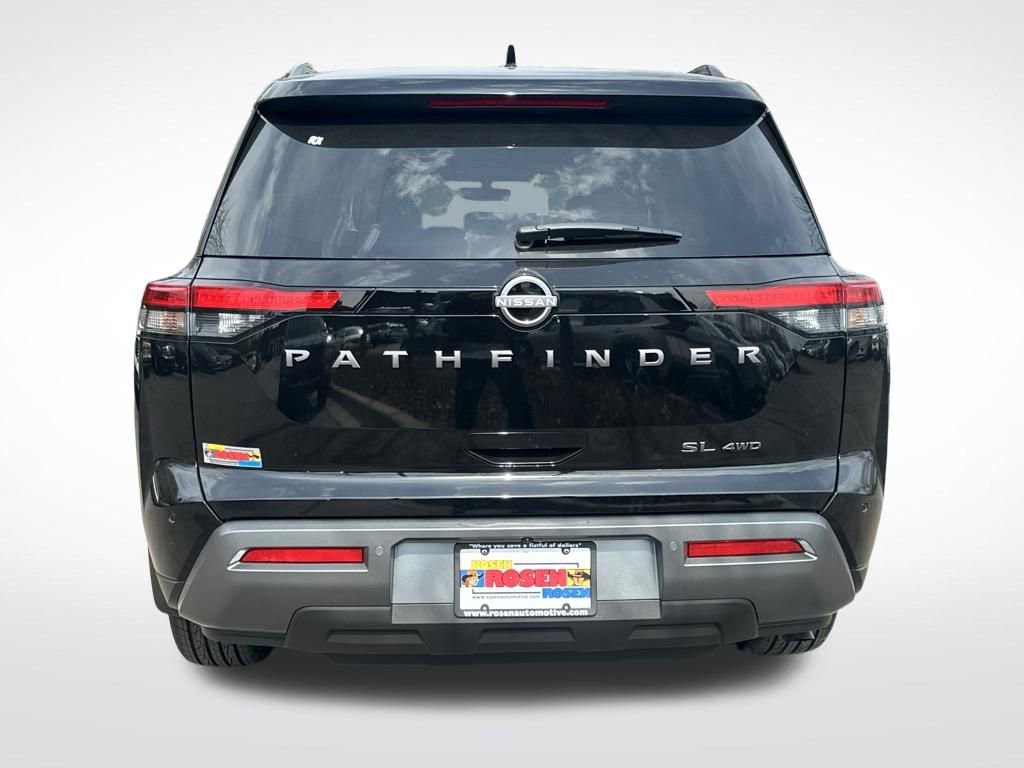 New 2026 Nissan Pathfinder SL image 4