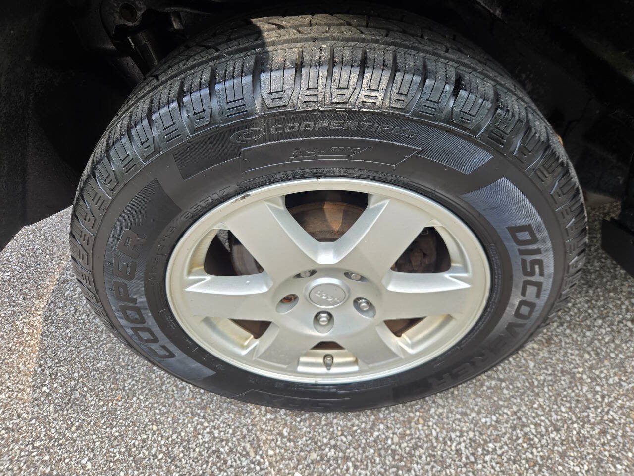 Used 2010 Jeep Grand Cherokee Laredo AWD/4WD image 40