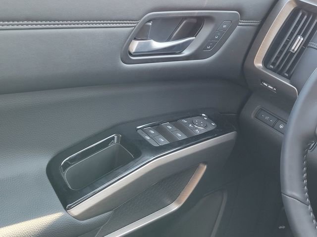 New 2025 Nissan Pathfinder Platinum w/ Cargo Package image 33