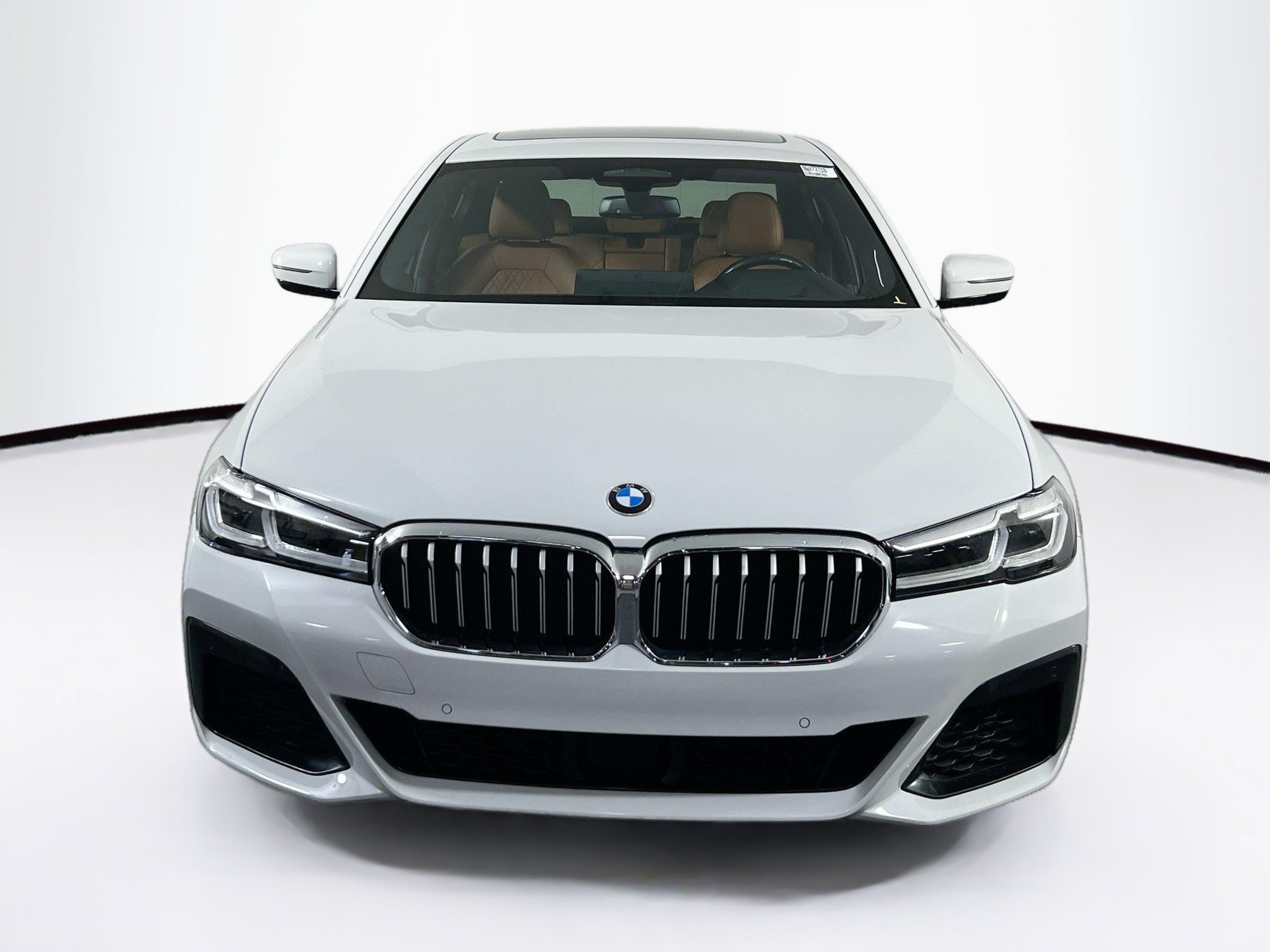 Used 2022 BMW 530i w/ M Sport Package RWD image 2