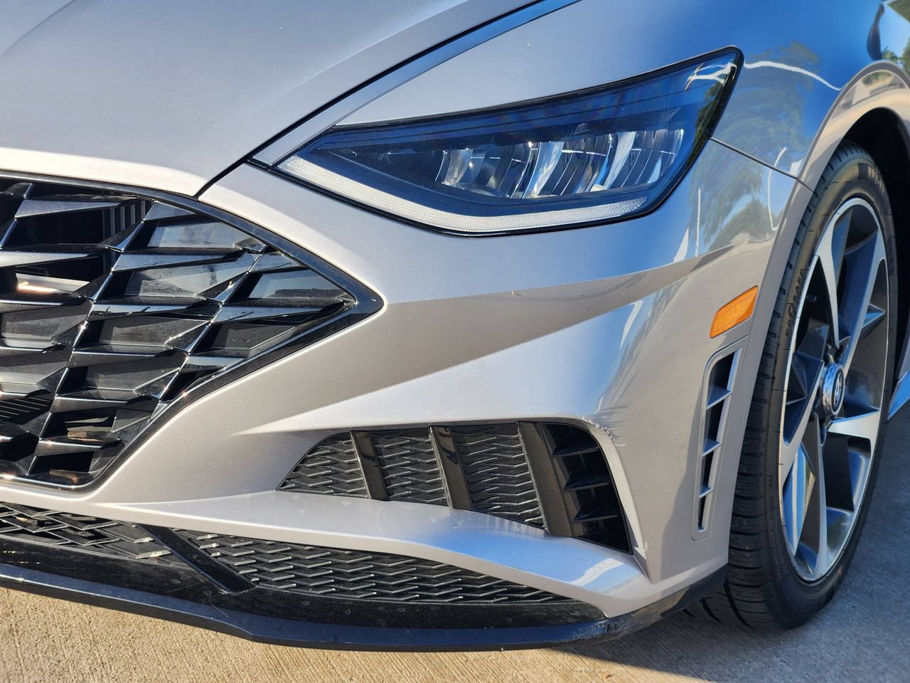 Used 2023 Hyundai Sonata SEL Plus w/ Preferred Accessory Package FWD image 9