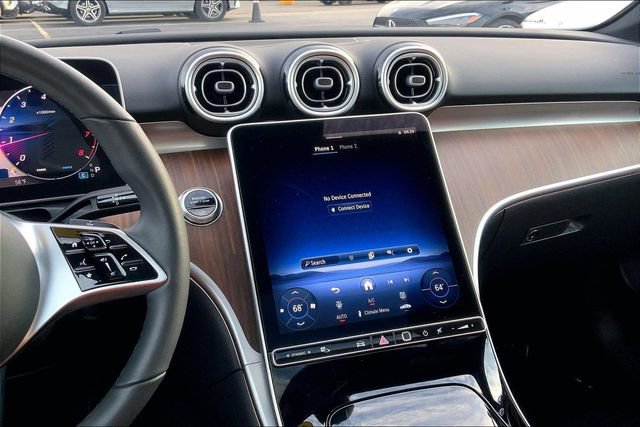 Used 2025 Mercedes-Benz C 300 4MATIC Sedan image 5