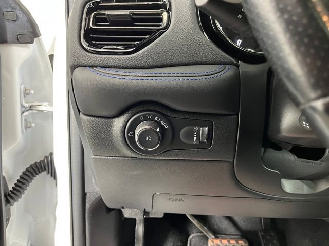 Used 2022 Dodge Durango R/T w/ Tow 'N Go Package AWD/4WD image 19