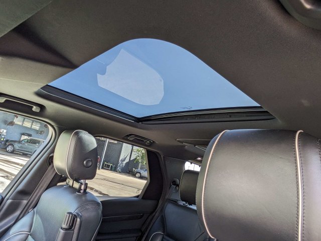 Used 2019 Land Rover Discovery HSE AWD/4WD image 21