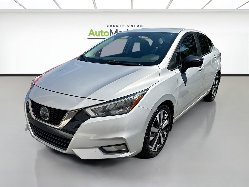 Used 2021 Nissan Versa SR w/ Convenience Package FWD image 3