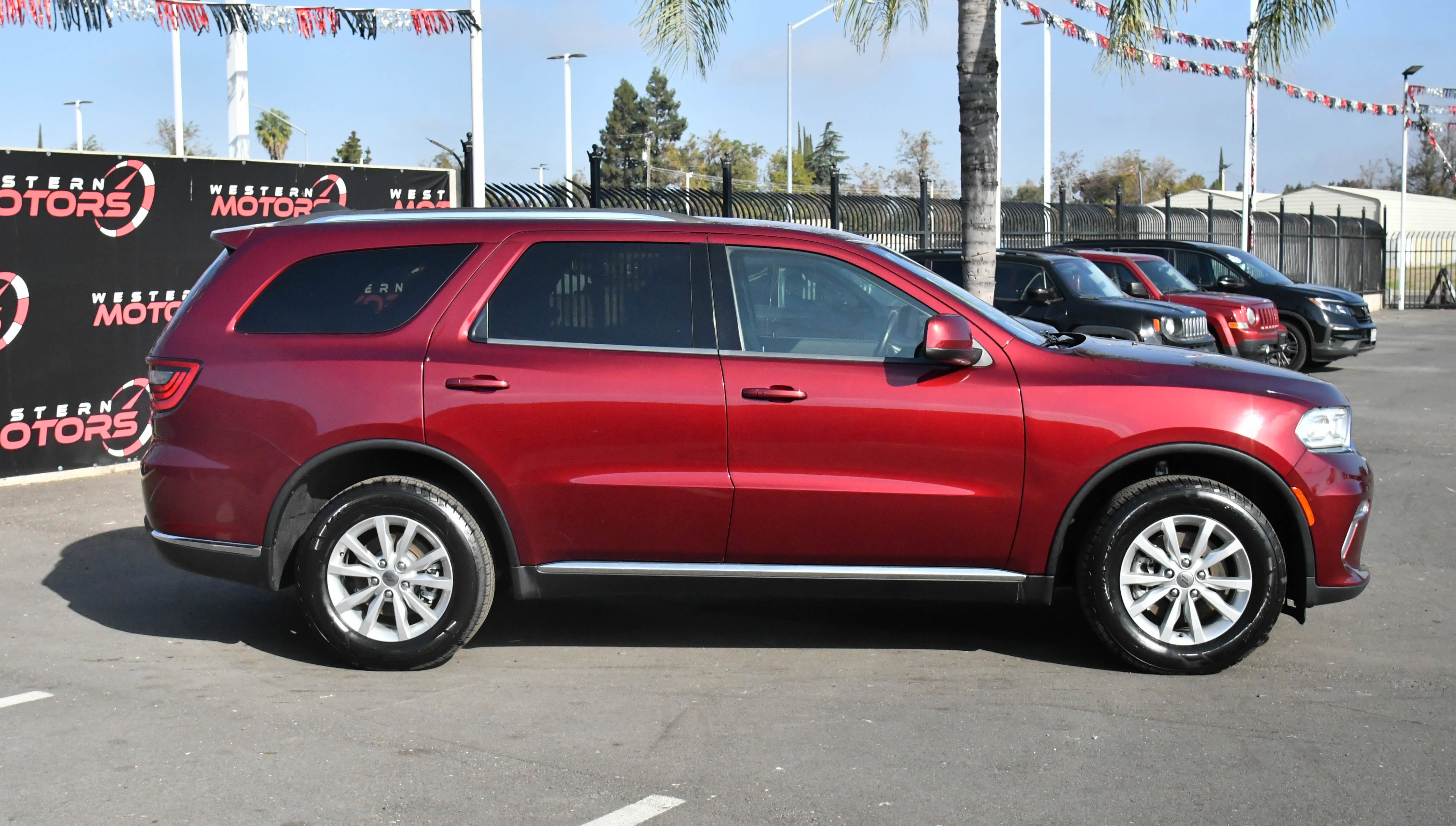 Used 2022 Dodge Durango SXT image 9