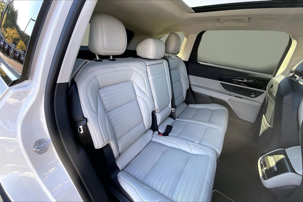 Used 2026 Lincoln Nautilus Reserve w/ Jet Appearance Package AWD/4WD image 26