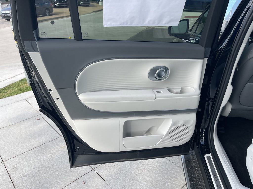 New 2026 Hyundai Ioniq 9 SEL image 17