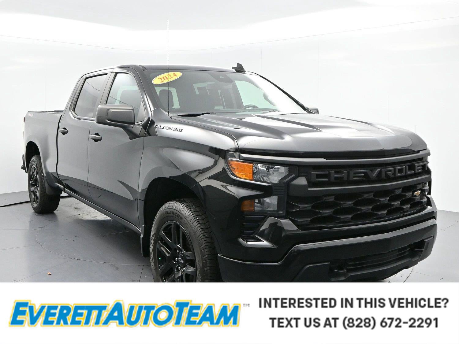 Used 2024 Chevrolet Silverado 1500 Custom AWD/4WD image 1