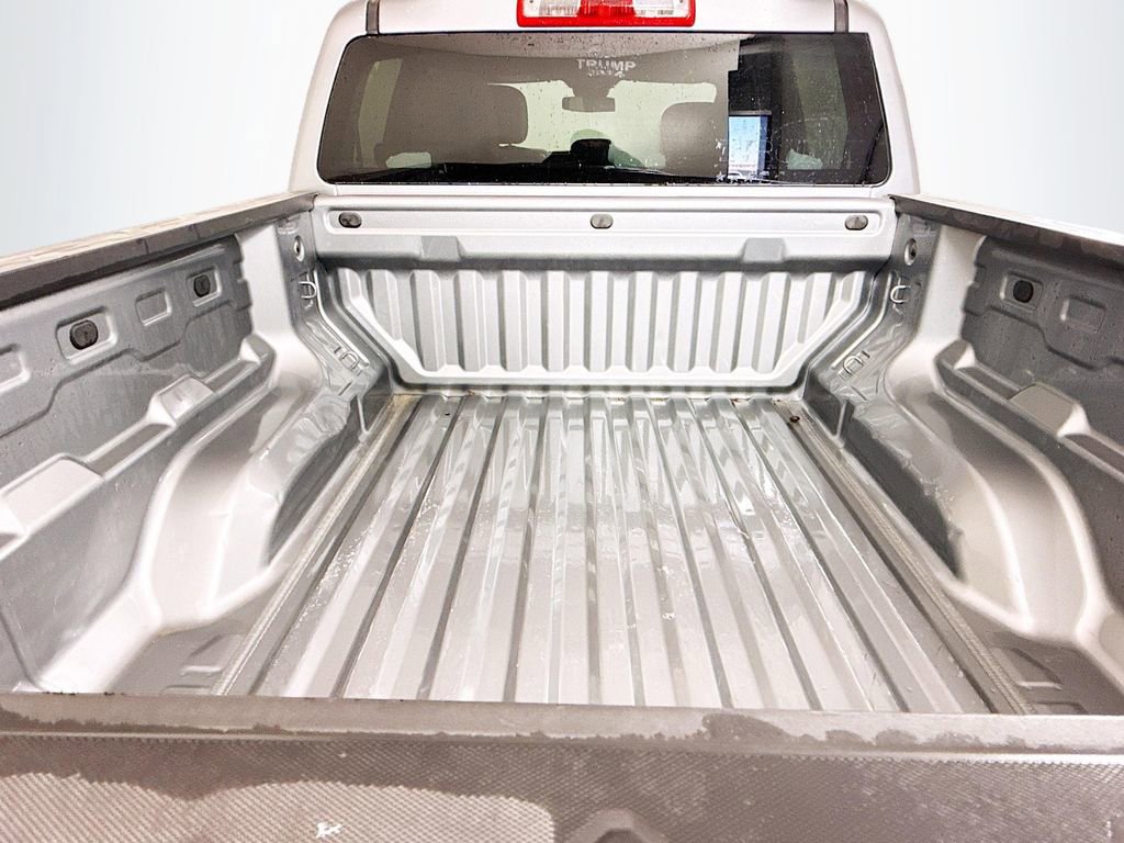 Used 2024 GMC Canyon Elevation image 25