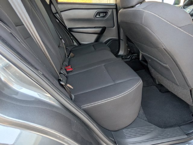 Used 2024 Nissan Rogue S FWD image 19