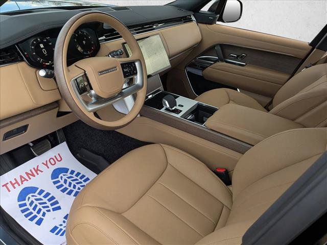 New 2026 Land Rover Range Rover Long Wheelbase SE AWD/4WD image 3