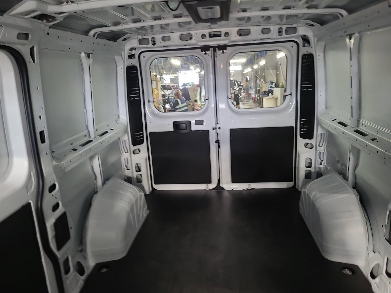 Used 2025 RAM ProMaster 1500 w/ Convenience Group image 9