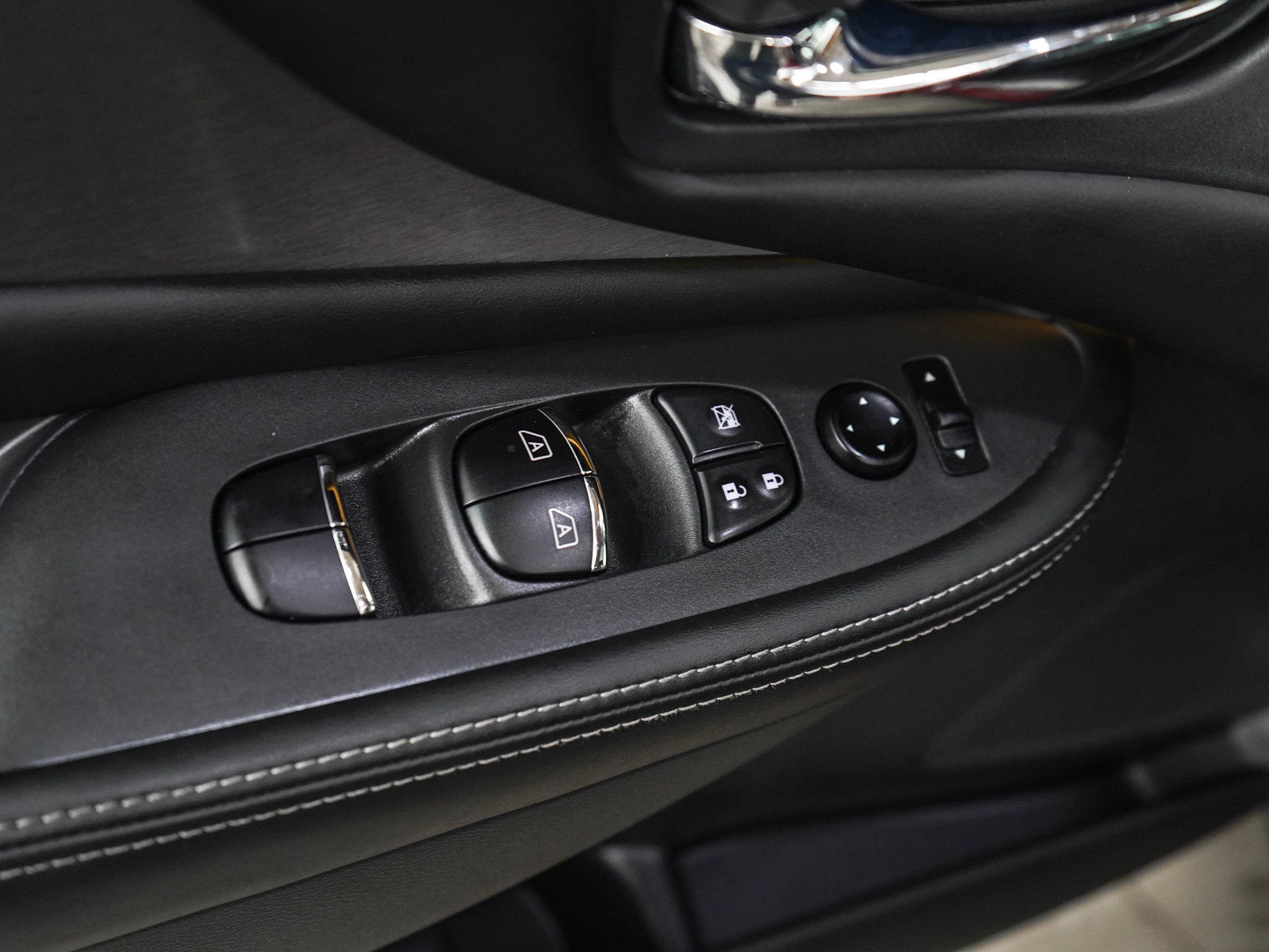 Used 2020 Nissan Murano SL w/ Moonroof Package AWD/4WD image 20