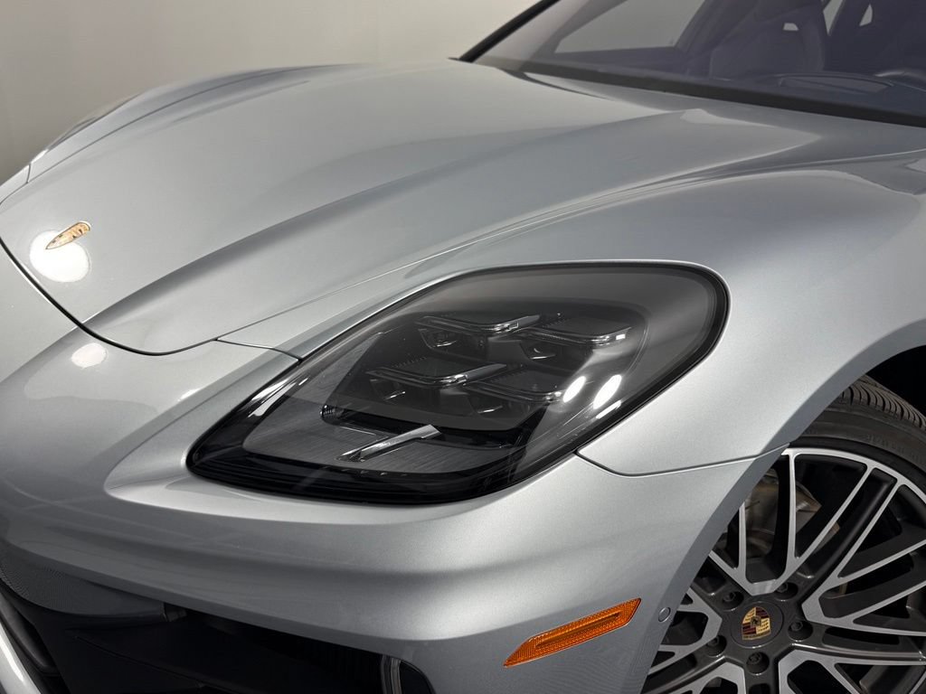 Certified 2024 Porsche Panamera 4 AWD/4WD image 11