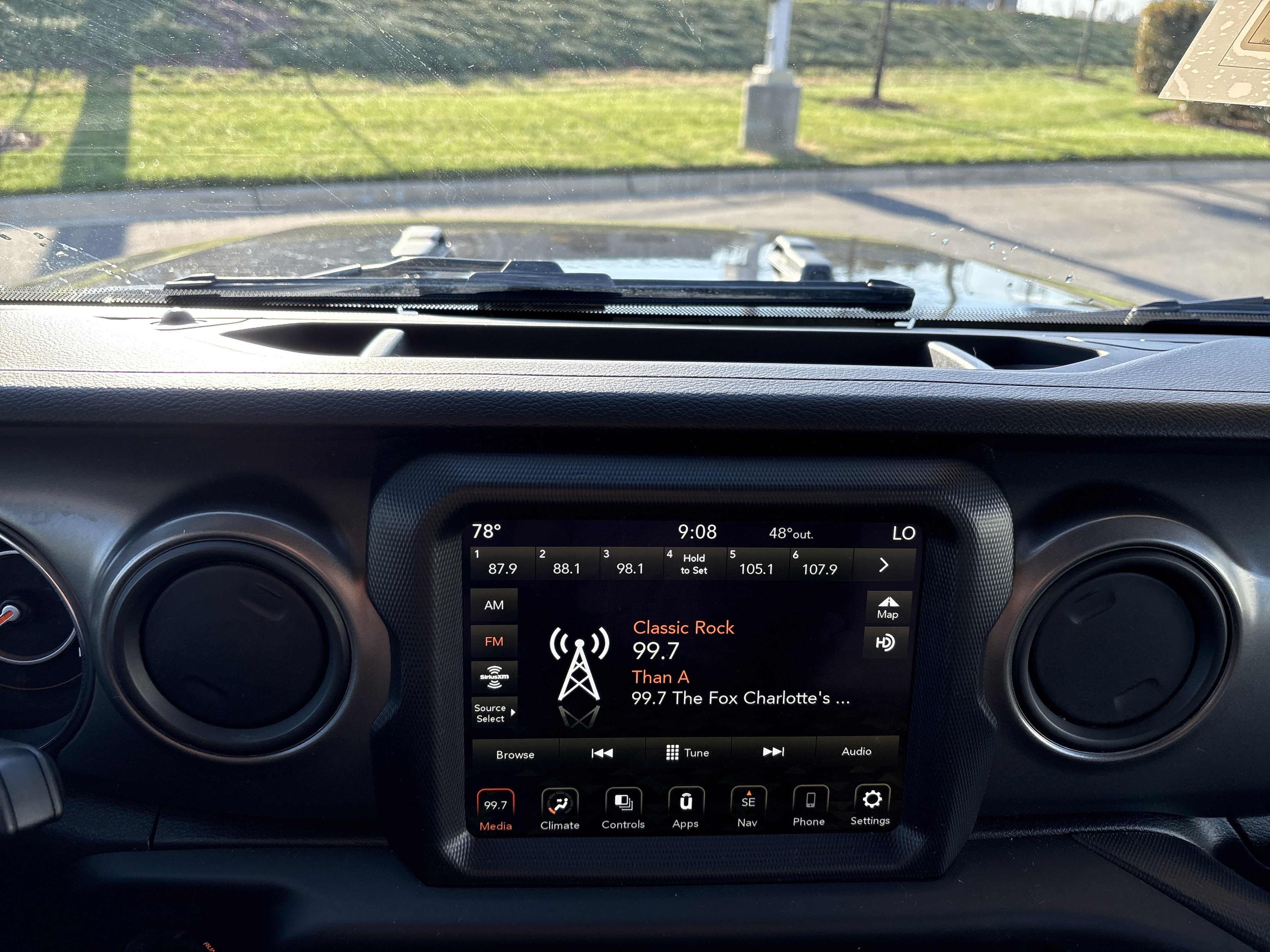 Certified 2023 Jeep Wrangler Sport AWD/4WD image 27