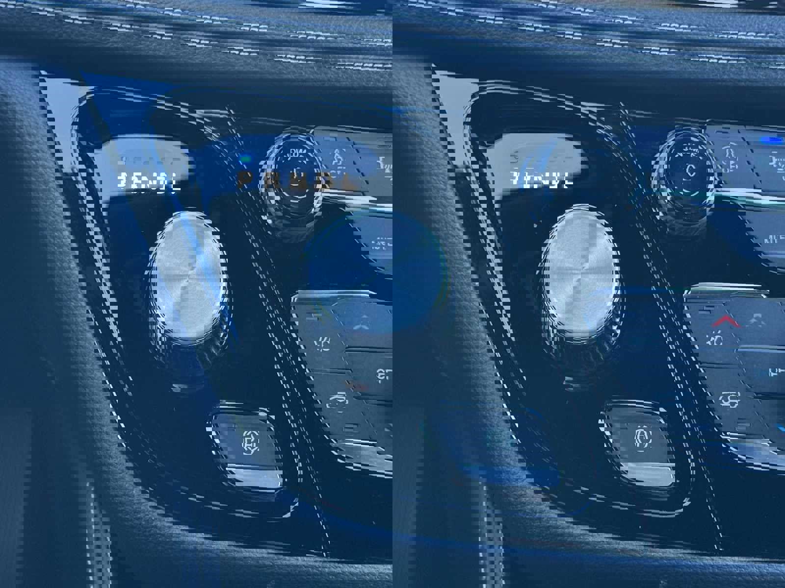 New 2026 Chrysler Pacifica Limited image 25