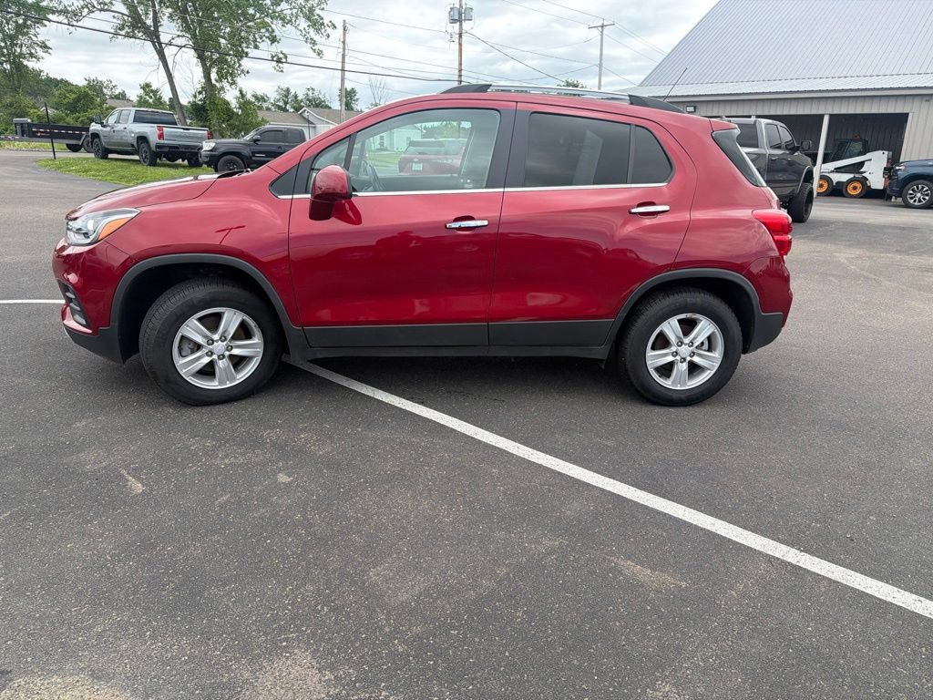 Used 2020 Chevrolet Trax LT w/ LT Convenience Package AWD/4WD image 4
