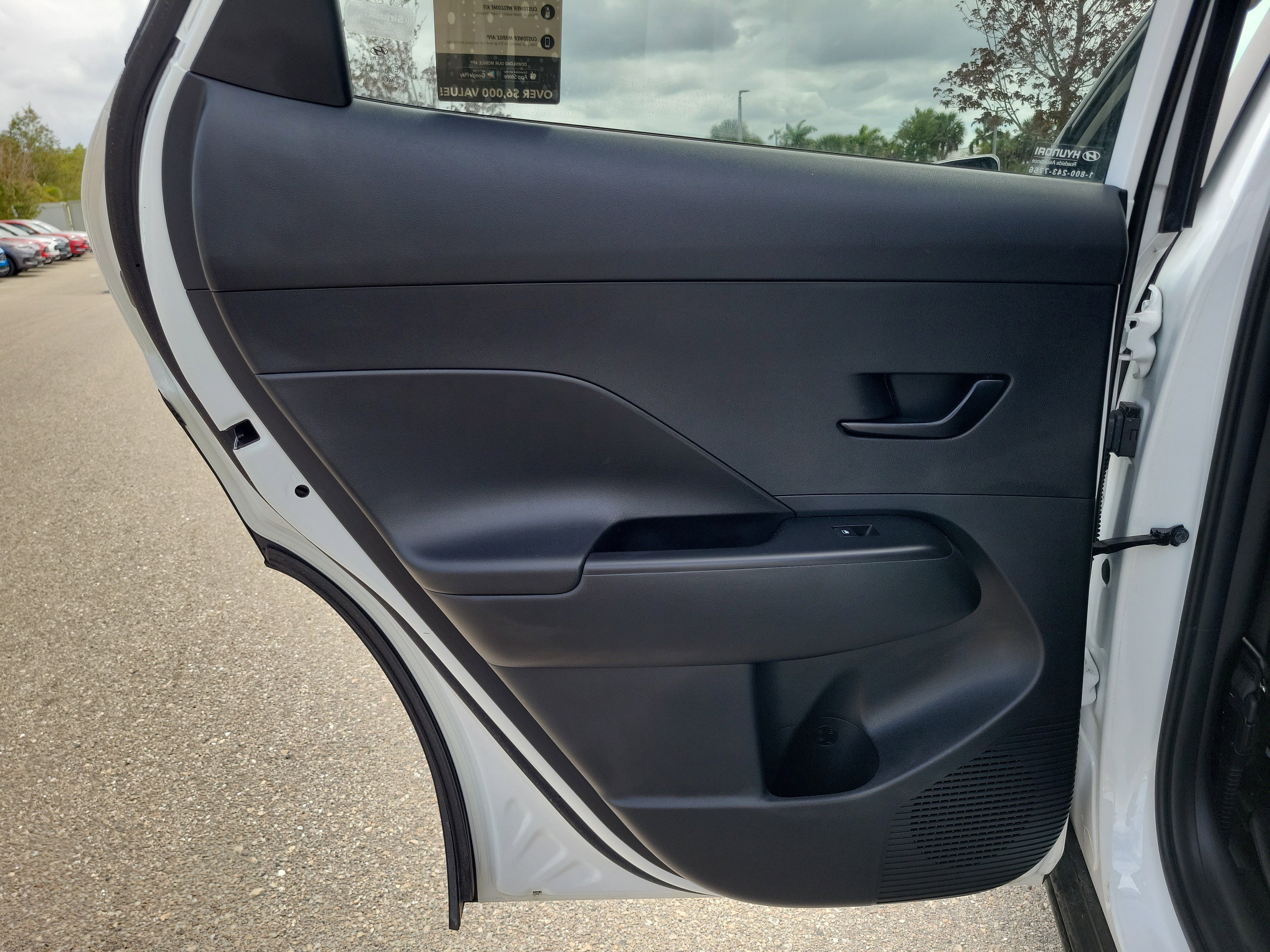 Used 2024 Hyundai Kona SEL image 14