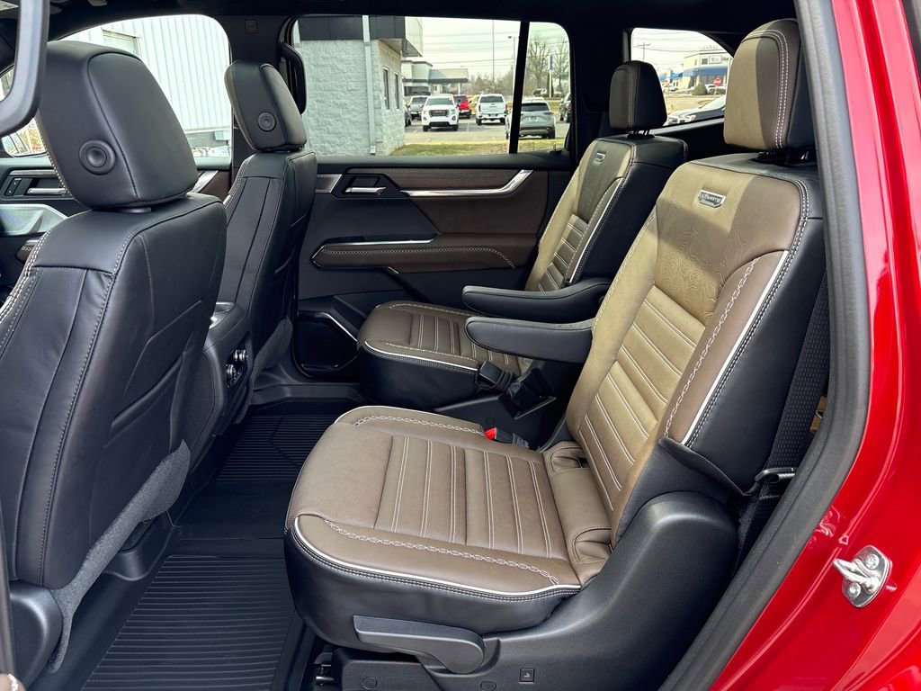 New 2026 GMC Acadia Denali Ultimate w/ LPO, Floor Liner Package image 39
