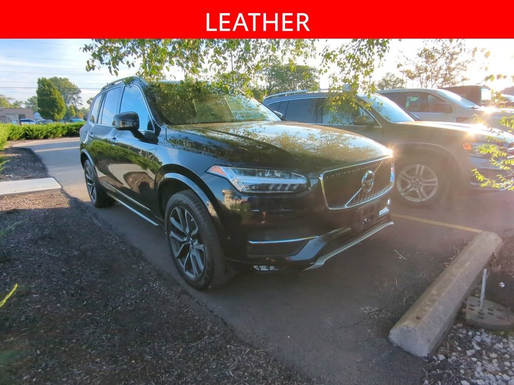Used 2017 Volvo XC90 T6 Momentum w/ Vision Package AWD/4WD image 3