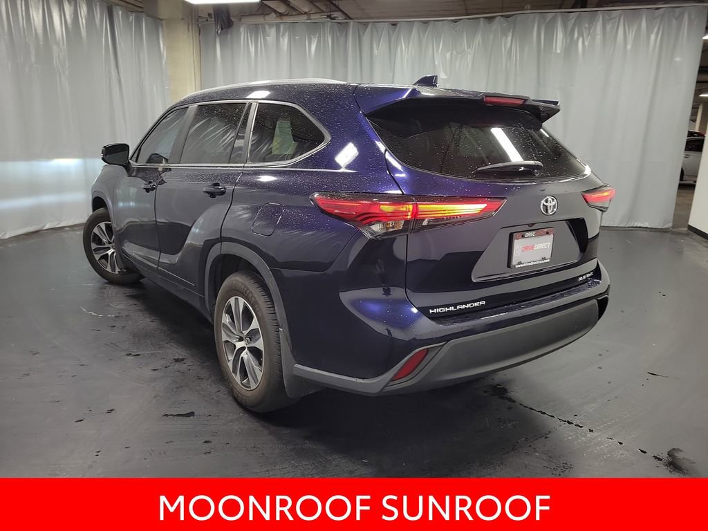 Used 2023 Toyota Highlander XLE AWD/4WD image 6