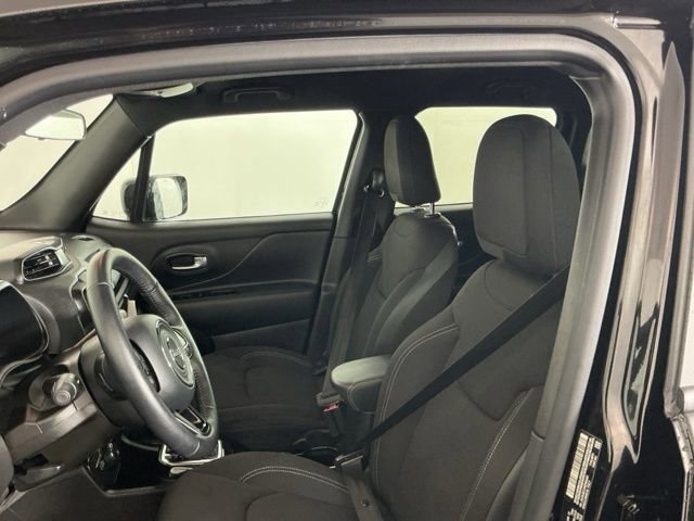 Used 2022 Jeep Renegade Altitude AWD/4WD image 14