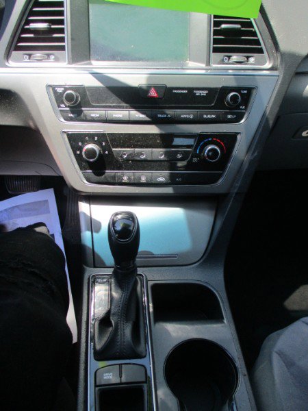 Used 2016 Hyundai Sonata SE image 12
