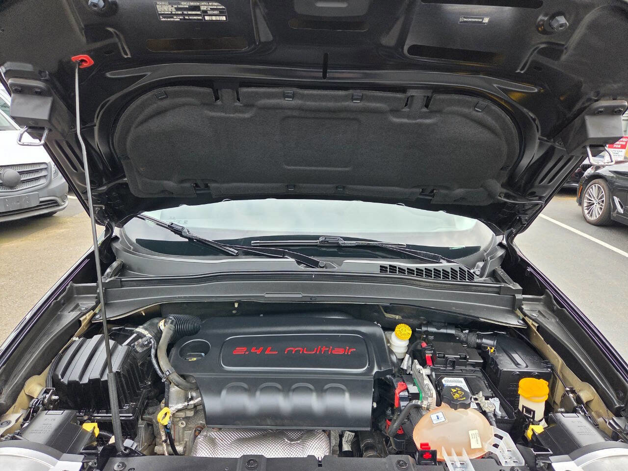 Used 2016 Jeep Renegade Limited FWD image 24