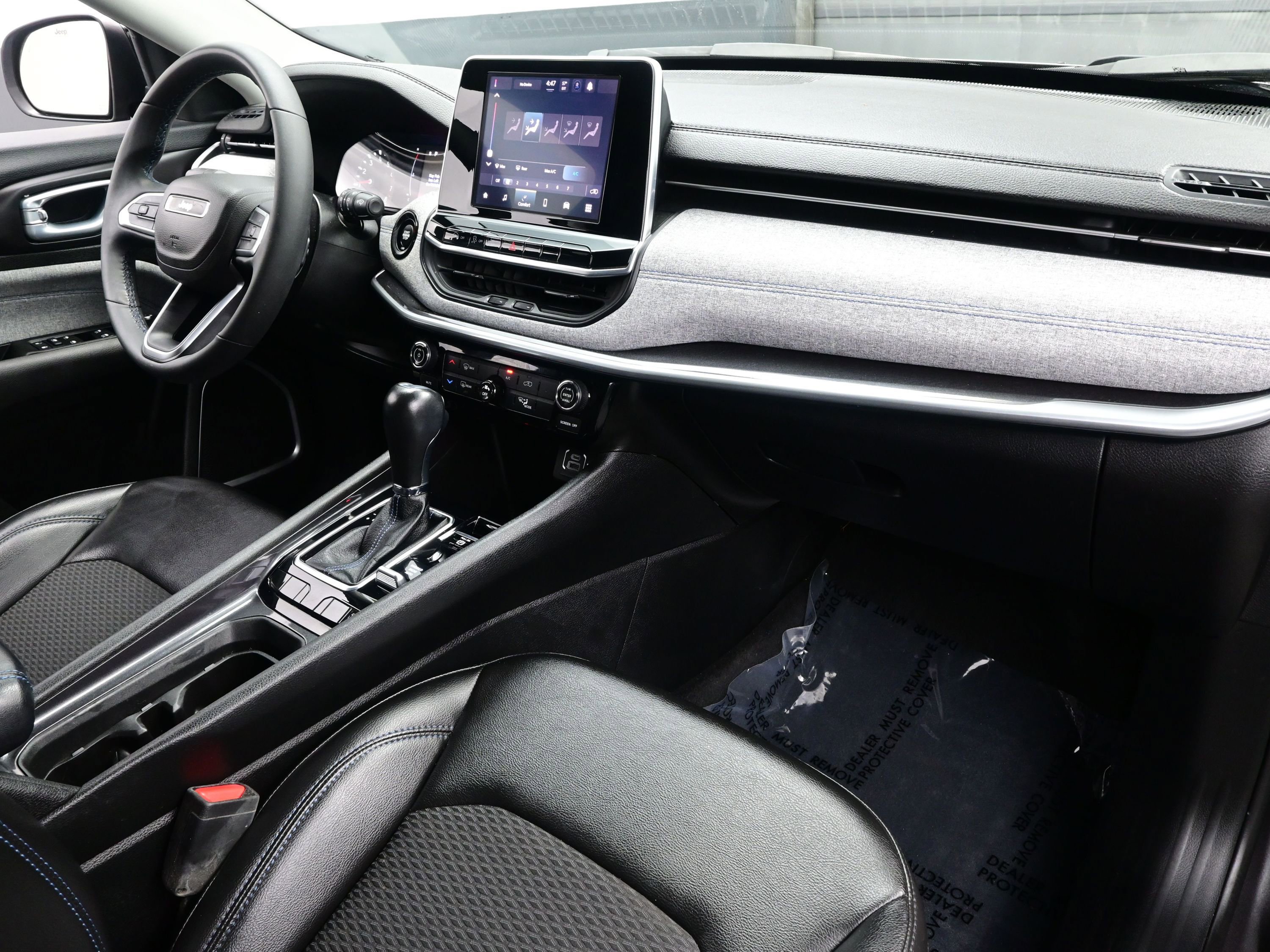 Used 2022 Jeep Compass Latitude image 13