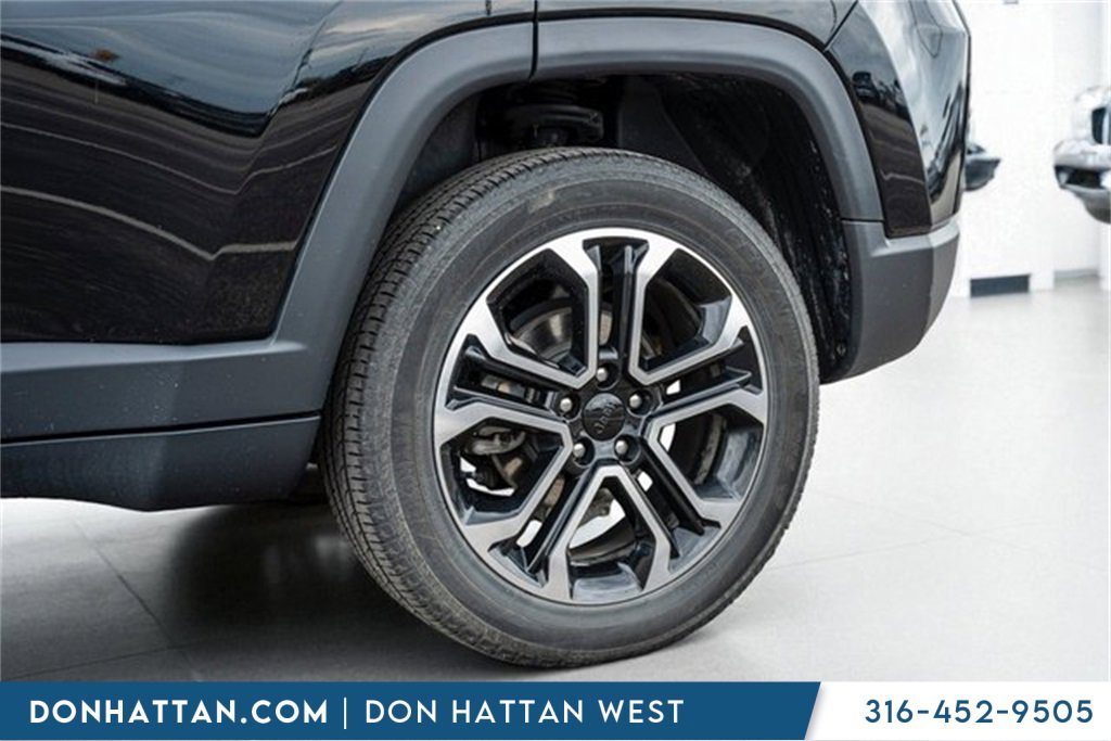 Used 2022 Jeep Compass Limited image 40