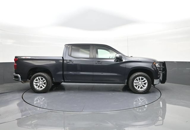Used 2023 Chevrolet Silverado 1500 LT AWD/4WD image 24