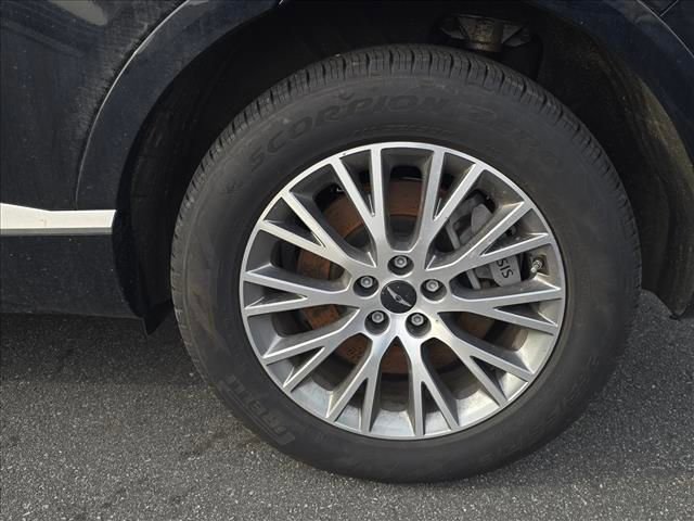 Used 2025 Genesis GV80 2.5T image 7