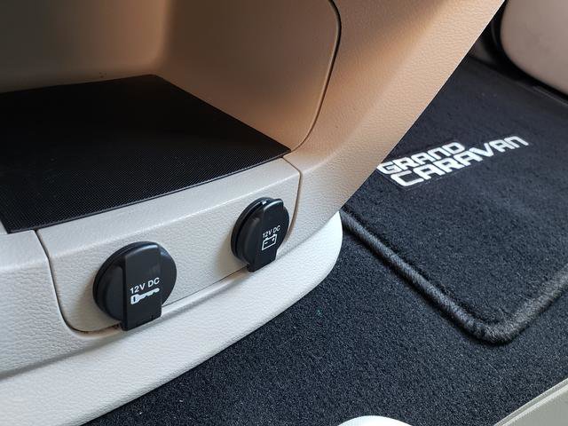 Used 2016 Dodge Grand Caravan SE image 22