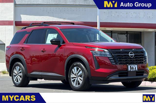 New 2026 Nissan Pathfinder SL w/ Cargo Package