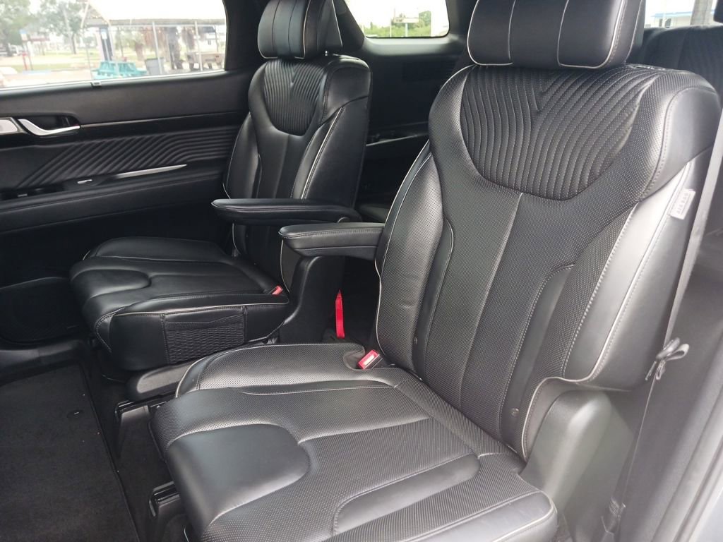 Used 2023 Hyundai Palisade Calligraphy FWD image 12