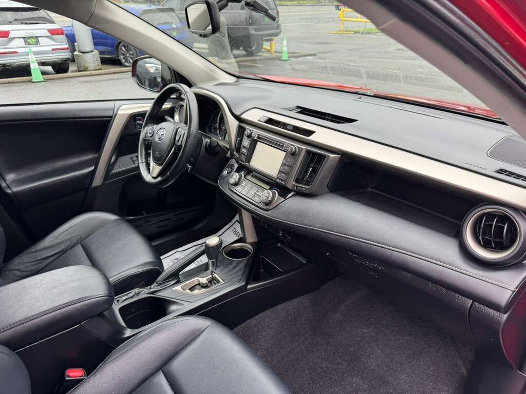Used 2013 Toyota RAV4 Limited AWD/4WD image 19