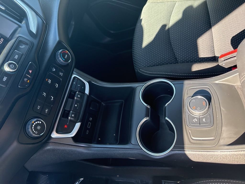 Used 2022 GMC Terrain SLE image 19