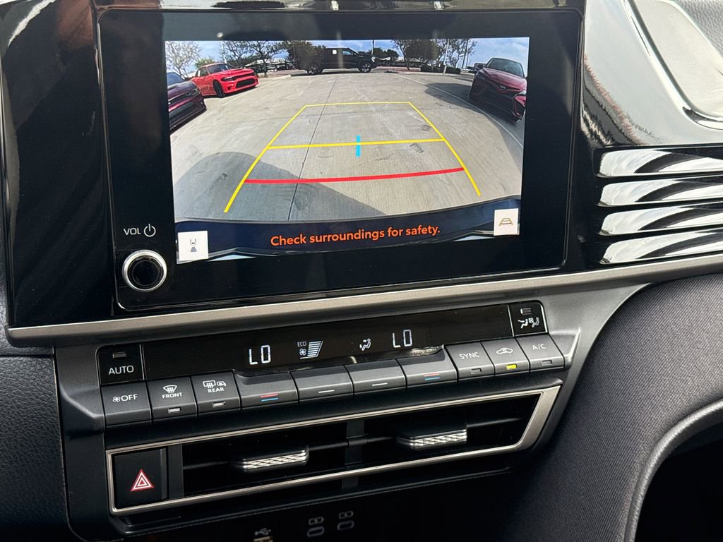 Used 2025 Toyota Camry LE image 23