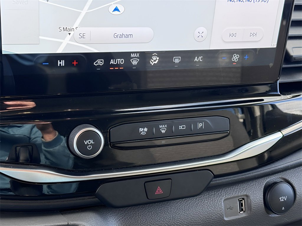 Used 2023 Ford Transit 350 XLT image 17