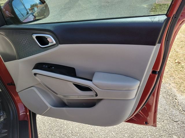 Used 2021 Kia Soul S image 33