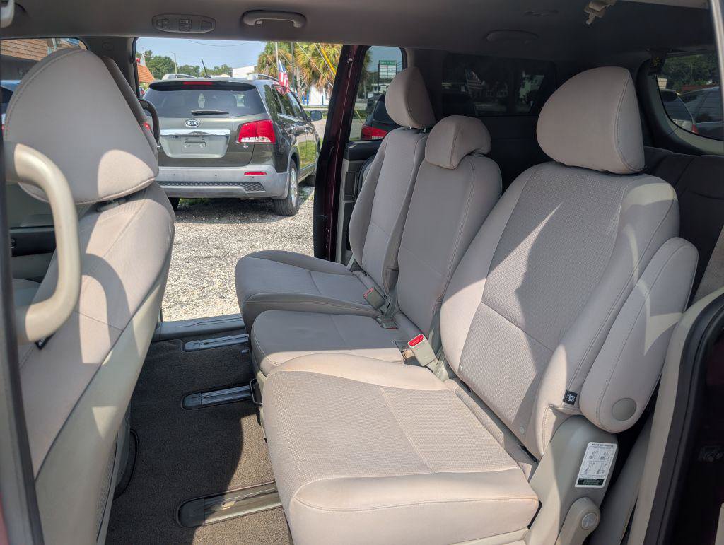 Used 2017 Kia Sedona LX FWD image 10