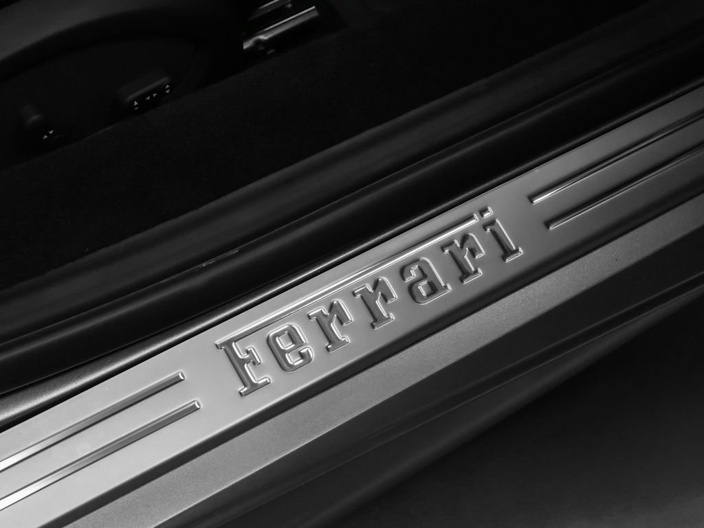 Certified 2018 Ferrari 488 GTB RWD image 18