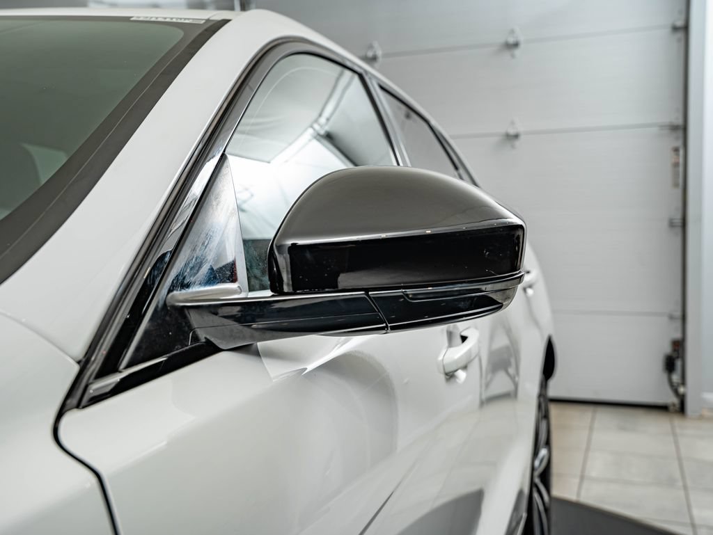 Used 2025 Jaguar F-PACE R-Dynamic S AWD/4WD image 9