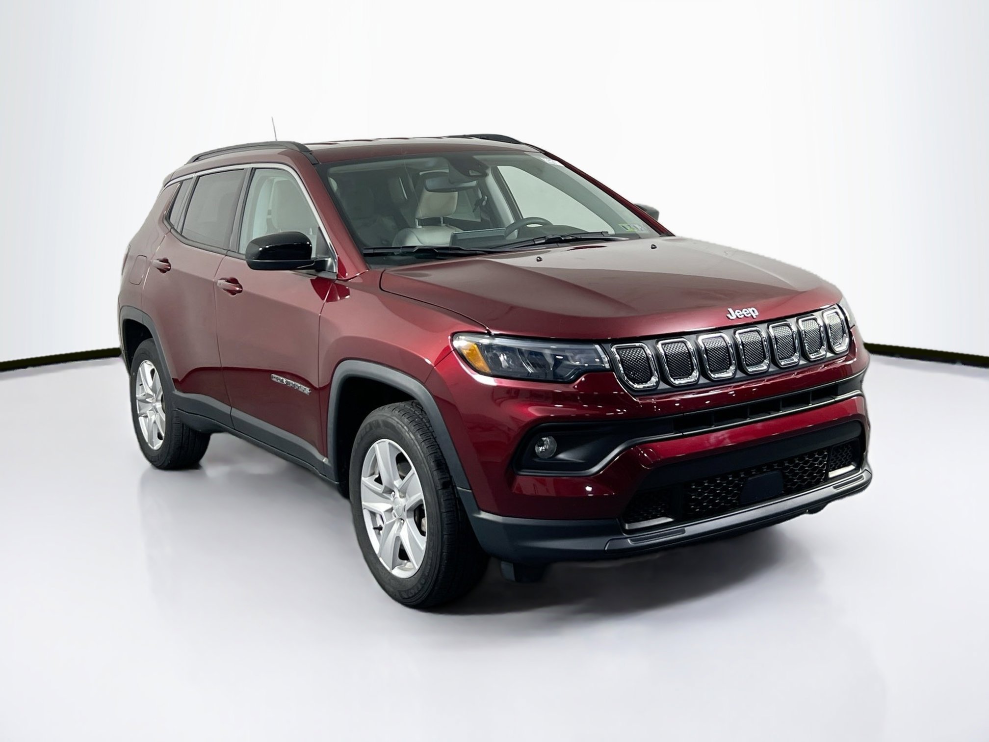 Used 2022 Jeep Compass Latitude AWD/4WD image 3