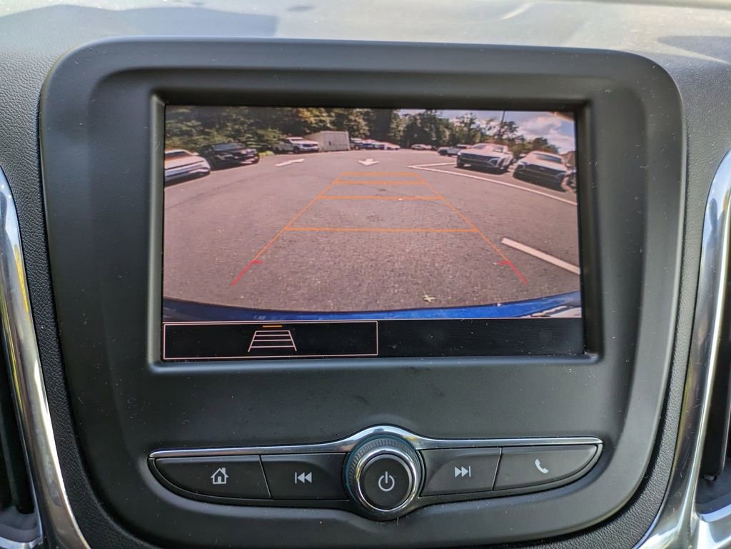 Used 2023 Chevrolet Equinox LS image 18